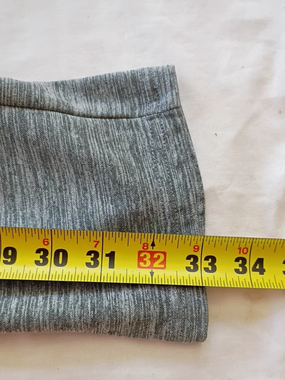 EUC Nike Boys Gray Performance Joggers Size Large Active Winter Athleisure